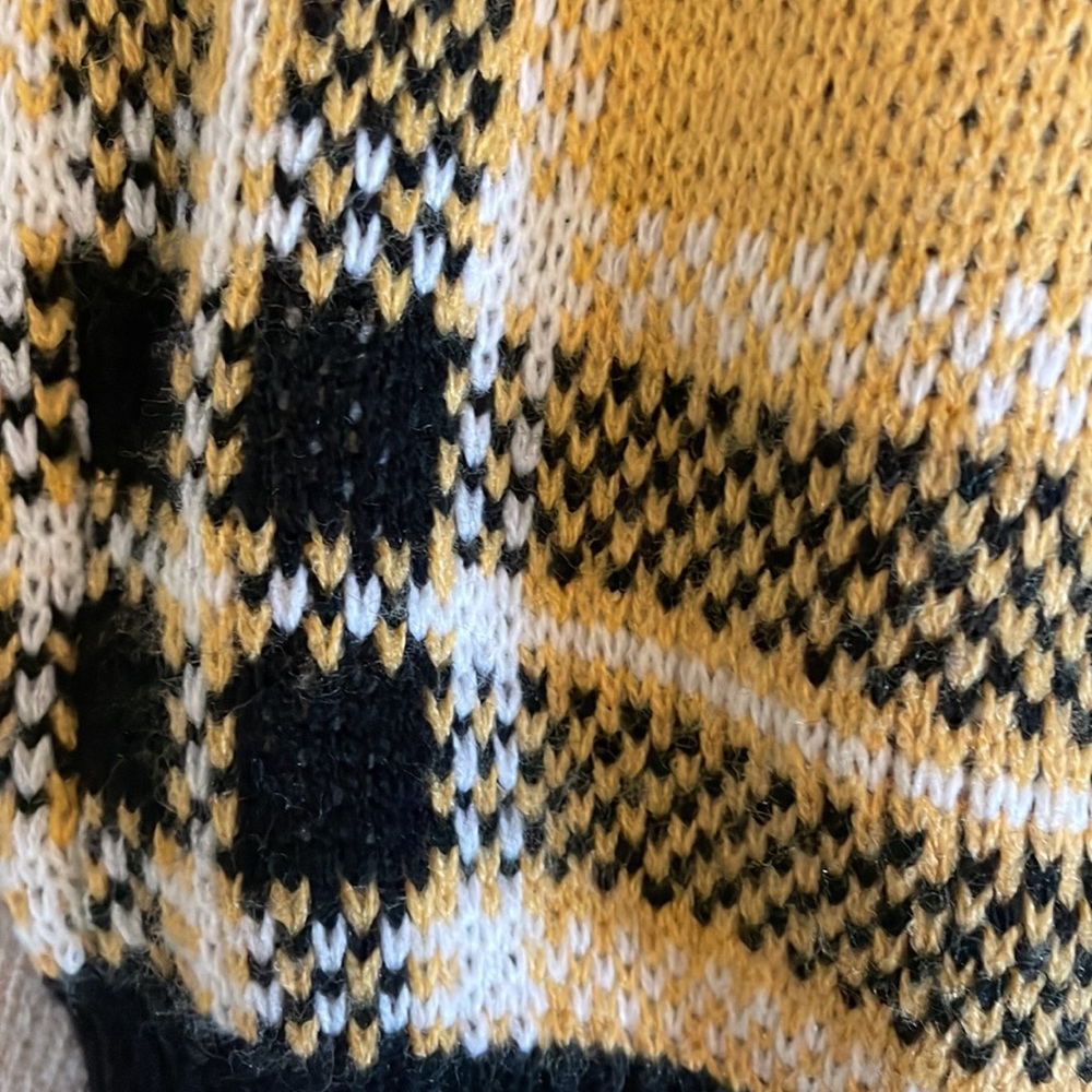 Sweater - Picture 5 of 5